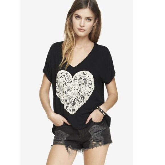 ✨ Studded Heart White Graphic Tee✨ - Picture 1 of 5